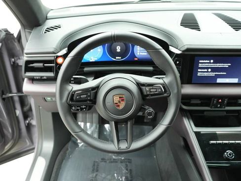 Certified 2025 Porsche Macan Electric RWD image 13