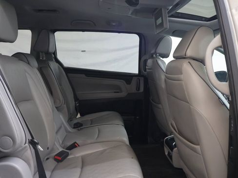 Used 2021 Honda Odyssey Elite image 13