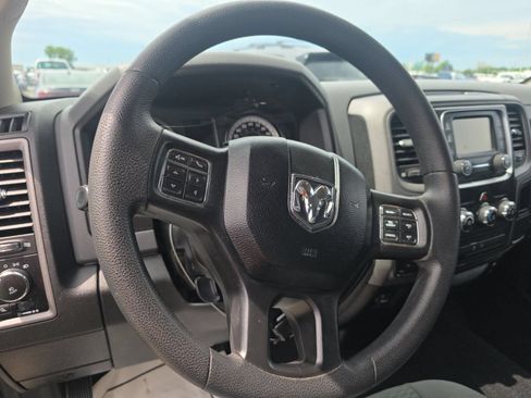 Used 2019 RAM 1500 Express AWD/4WD image 16
