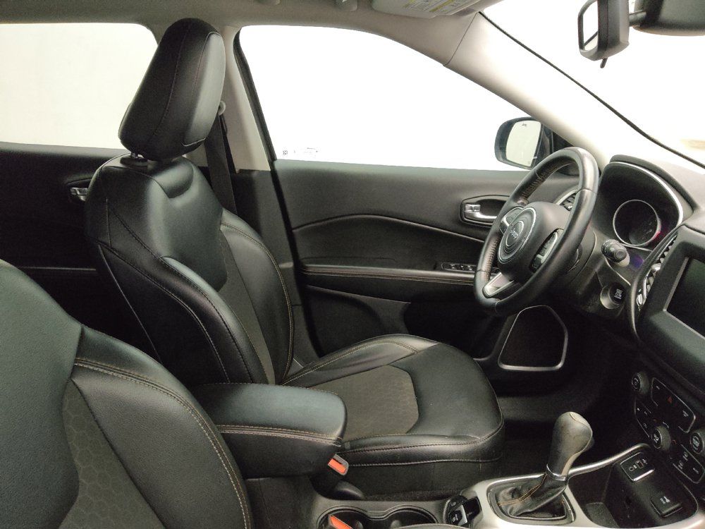 Used 2019 Jeep Compass Latitude FWD image 21