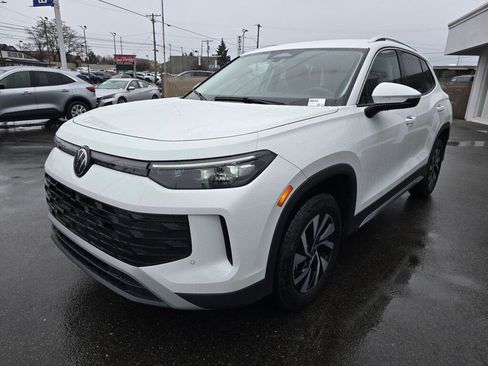 New 2026 Volkswagen Tiguan S image 8