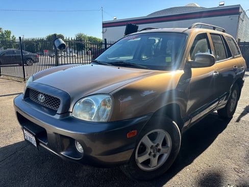Used 2004 Hyundai Santa Fe GLS FWD image 1