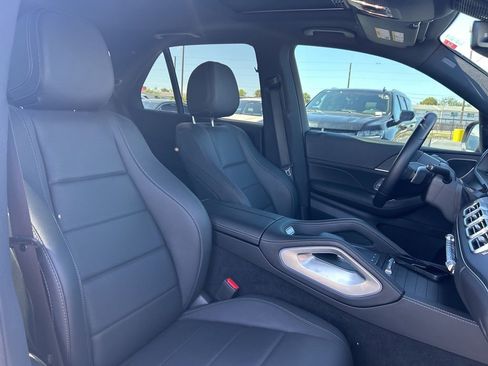 Used 2025 Mercedes-Benz GLE 450e 4MATIC image 8