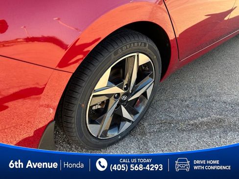 Used 2022 Hyundai Elantra Limited FWD image 11