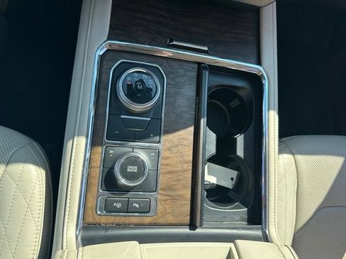 Used 2019 Ford Expedition Platinum AWD/4WD image 13
