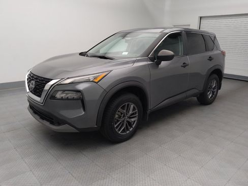 Used 2023 Nissan Rogue S FWD image 2
