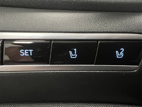 Used 2024 Hyundai Tucson Limited image 25