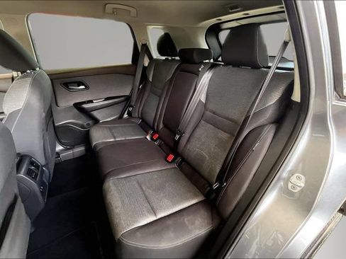 Used 2022 Nissan Rogue SV FWD image 19