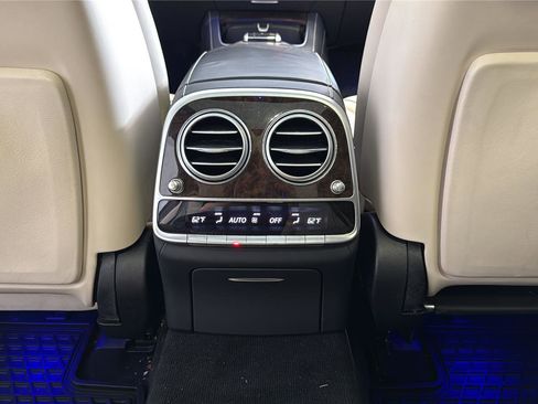 Used 2015 Mercedes-Benz S 550 4MATIC Sedan image 30