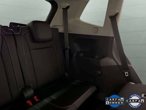 Used 2023 Volkswagen Tiguan SE w/ Panoramic Sunroof Package image 80