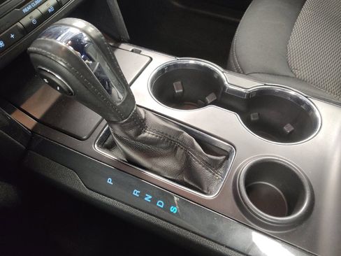 Used 2018 Ford Explorer XLT image 26