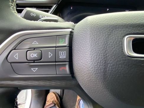 Used 2024 Jeep Grand Cherokee Laredo X w/ Luxury Tech Group I AWD/4WD image 21