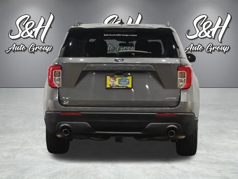 Used 2021 Ford Explorer XLT w/ Equipment Group 202A image 18