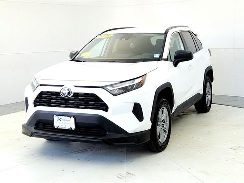 Certified 2025 Toyota RAV4 LE AWD/4WD image 2
