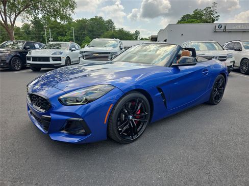 Certified 2024 BMW Z4 M40i w/ Premium Package RWD image 6