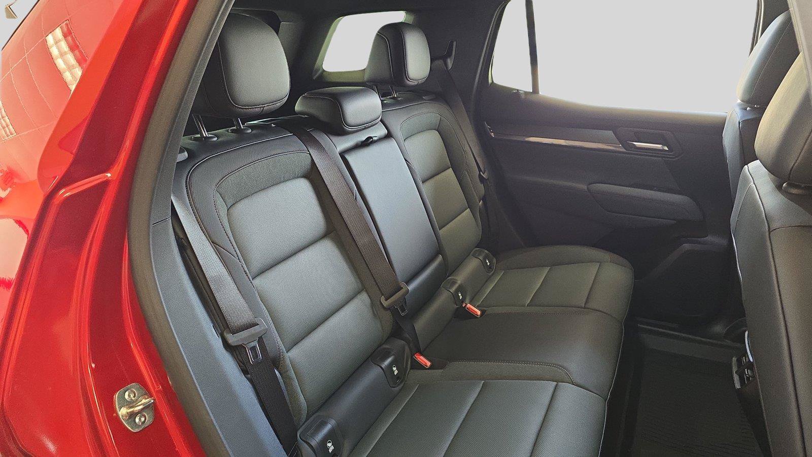 New 2027 GMC Terrain AT4 w/ Convenience Package III AWD/4WD image 17