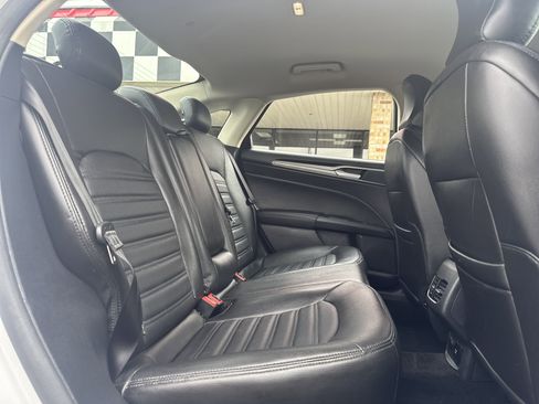 Used 2018 Ford Fusion SE image 29