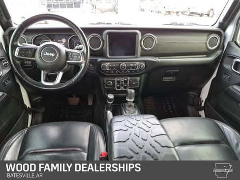 Used 2019 Jeep Wrangler Unlimited Sahara image 21