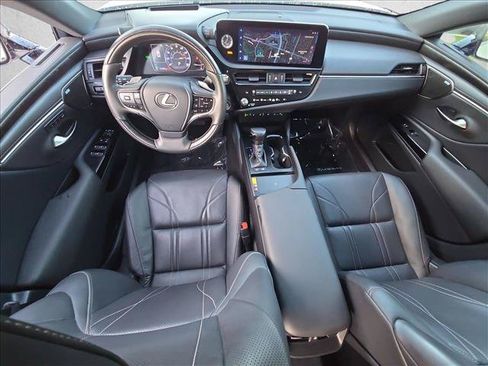 Used 2024 Lexus ES 300h Ultra Luxury FWD image 19