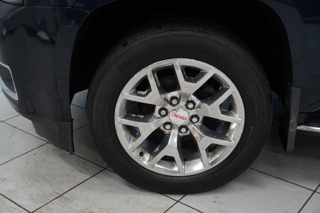 Used 2017 GMC Yukon SLT w/ Open Road Package AWD/4WD image 17