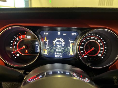 Used 2020 Jeep Wrangler Unlimited Rubicon AWD/4WD image 13