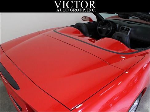 Used 2006 Chevrolet Corvette Convertible w/ Preferred Equipment Group RWD image 37
