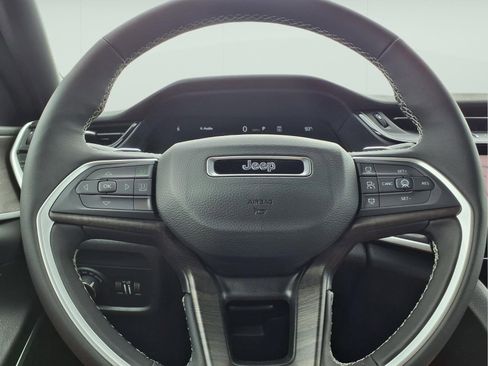 New 2026 Jeep Grand Cherokee L Limited AWD/4WD image 10