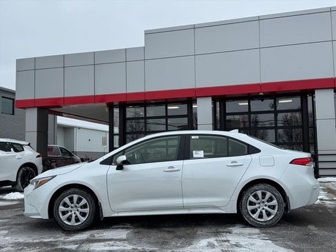 New 2026 Toyota Corolla LE image 2