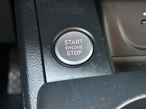 Used 2019 Audi A4 2.0T Premium image 20