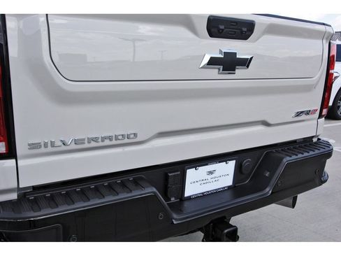 Used 2026 Chevrolet Silverado 2500 ZR2 AWD/4WD image 29
