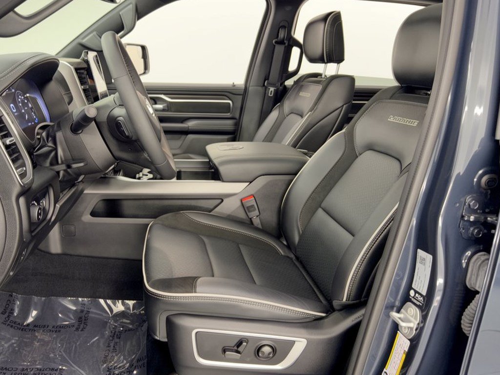 Used 2026 RAM 1500 Laramie w/ Night Edition AWD/4WD image 5