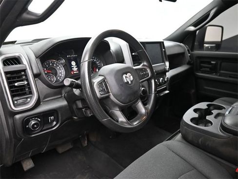 Used 2024 RAM 3500 Tradesman w/ Chrome Appearance Group image 11