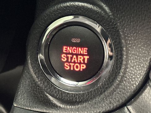 Used 2025 Subaru Outback Premium w/ Popular Package #1A image 27