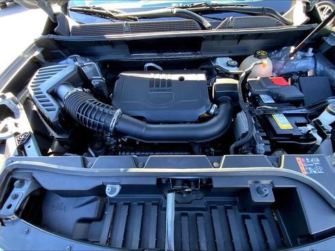 Certified 2023 GMC Acadia SLE w/ Driver Convenience Package image 29