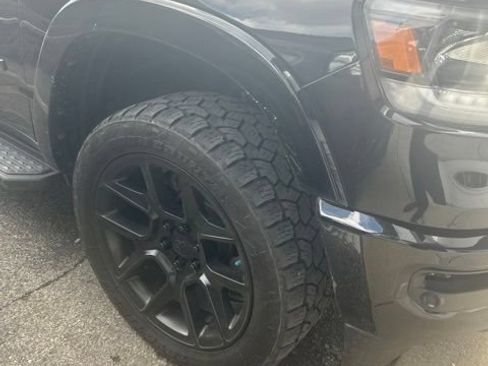 Used 2022 RAM 1500 Laramie AWD/4WD image 3
