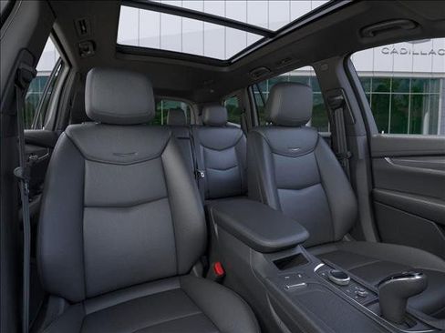 New 2025 Cadillac XT6 Luxury FWD image 16