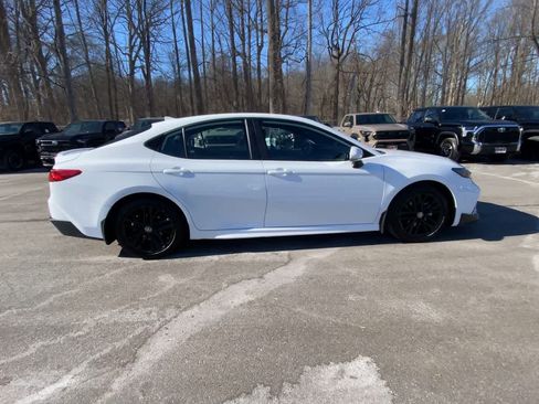 Certified 2025 Toyota Camry SE image 17