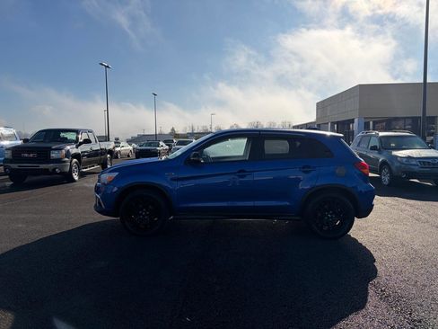 Used 2018 Mitsubishi Outlander Sport LE image 6