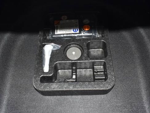 New 2026 Jeep Compass Latitude w/ Sun and Sound Group image 33