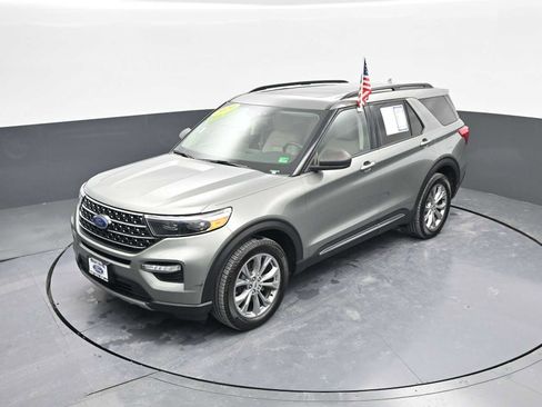 Used 2020 Ford Explorer XLT w/ Equipment Group 202A image 29