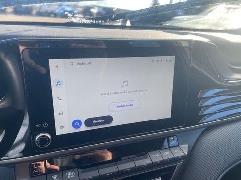 Used 2025 Toyota Camry SE image 20