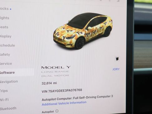 Used 2023 Tesla Model Y Long Range image 28