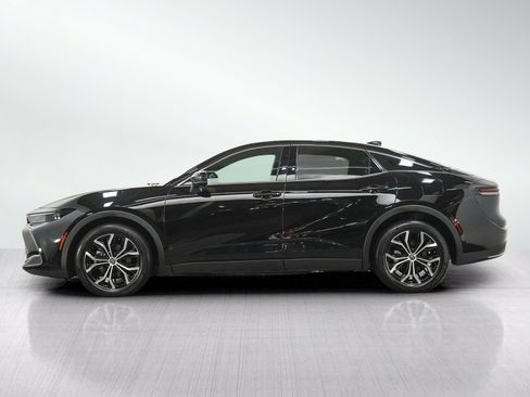 Used 2025 Toyota Crown AWD/4WD image 2