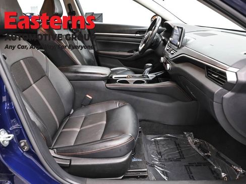 Used 2024 Nissan Altima 2.5 SR FWD image 24