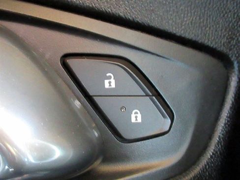 Used 2019 Chevrolet Camaro LT image 30