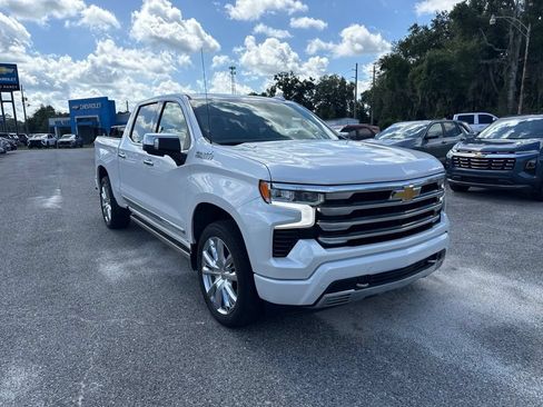 Used 2024 Chevrolet Silverado 1500 High Country AWD/4WD image 2