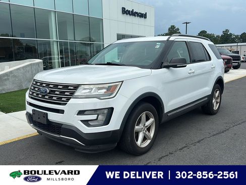 Used 2017 Ford Explorer XLT AWD/4WD image 1