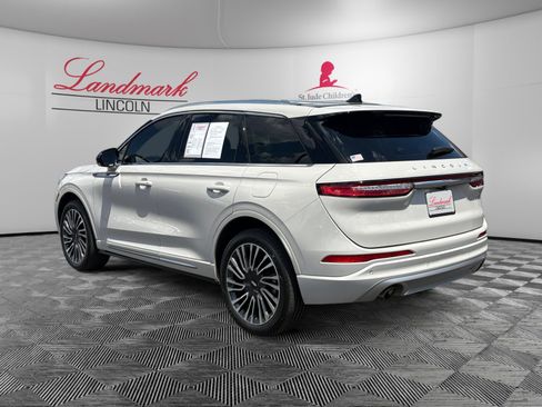 Certified 2022 Lincoln Corsair AWD w/ Premium Package image 3