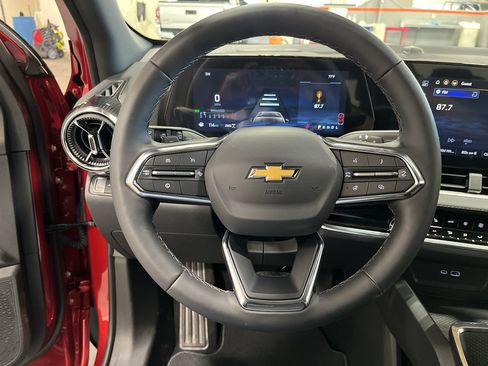 New 2026 Chevrolet Equinox LT w/ Convenience Package II AWD/4WD image 30
