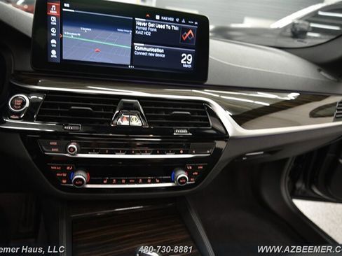 Used 2022 BMW 530i w/ M Sport Package image 29